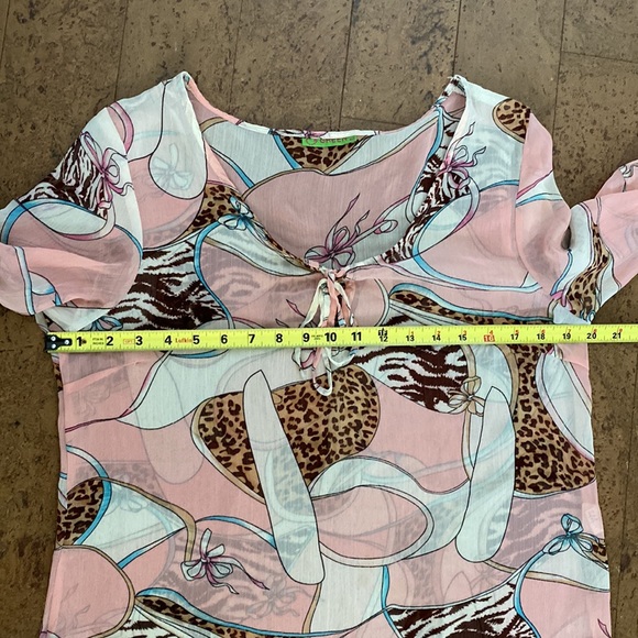 22. Silk “Green” tunic top - Picture 7 of 9